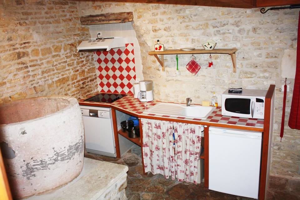 Cuisine et vasque du Four à Pain