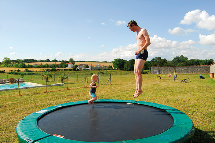 Trampoline et jeux pour enfants pendant vos vacances