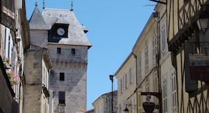 Saint Jean d'Angely, à 5 minutes du Domaine